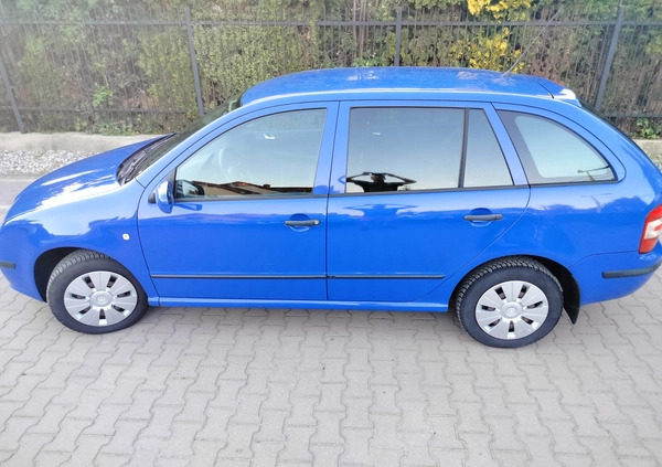 Skoda Fabia cena 7500 przebieg: 291900, rok produkcji 2006 z Marki małe 232